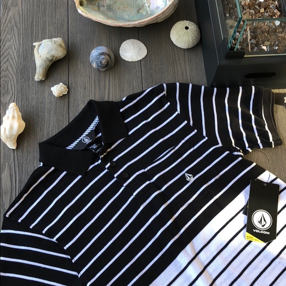 Volcom shirt - Picture 2 of 5